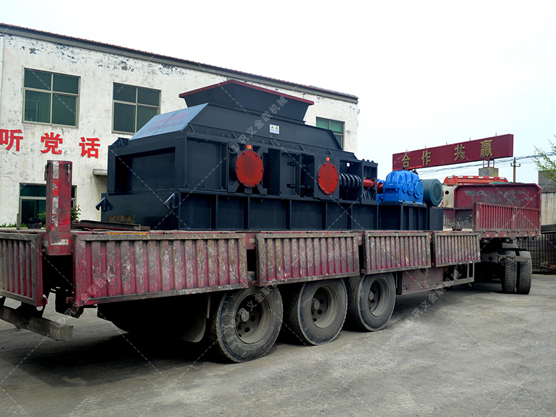 對(duì)輥破碎機(jī)的結(jié)構(gòu)制在怎樣的？?jī)?yōu)勢(shì)有哪些？